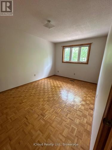 118 Antigua Road, Mississauga, ON - Indoor Photo Showing Other Room