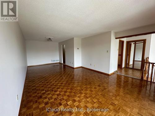 118 Antigua Road, Mississauga, ON - Indoor Photo Showing Other Room