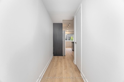 610-1129 Cooke Boulevard, Burlington, ON - Indoor Photo Showing Other Room