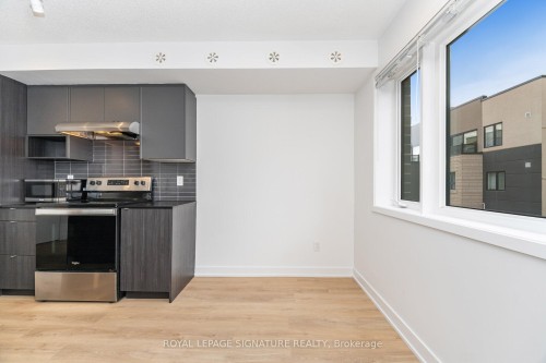 610-1129 Cooke Boulevard, Burlington, ON - Indoor Photo Showing Kitchen