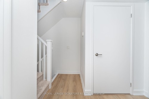 610-1129 Cooke Boulevard, Burlington, ON - Indoor Photo Showing Other Room