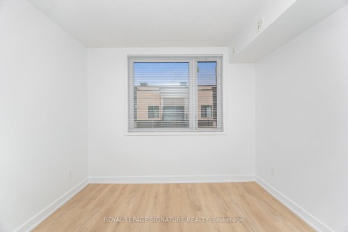 610-1129 Cooke Boulevard, Burlington, ON - Indoor Photo Showing Other Room