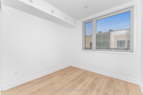 610-1129 Cooke Boulevard, Burlington, ON - Indoor Photo Showing Other Room