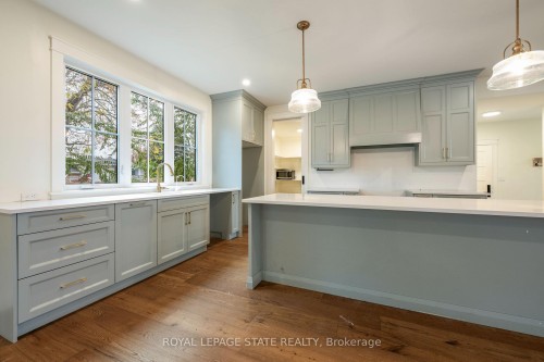 3922 Twenty Third Street, Lincoln, ON - Indoor Photo Showing Kitchen