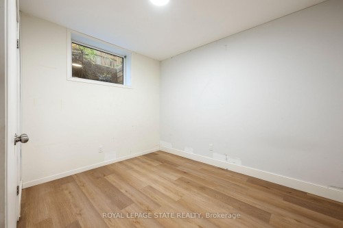 3922 Twenty Third Street, Lincoln, ON - Indoor Photo Showing Other Room