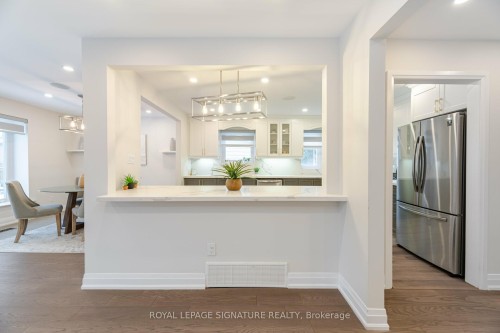 388 Antigua Road, Mississauga, ON - Indoor Photo Showing Kitchen