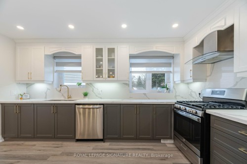 388 Antigua Road, Mississauga, ON - Indoor Photo Showing Kitchen With Upgraded Kitchen