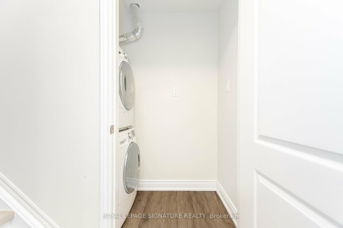 388 Antigua Road, Mississauga, ON - Indoor Photo Showing Laundry Room