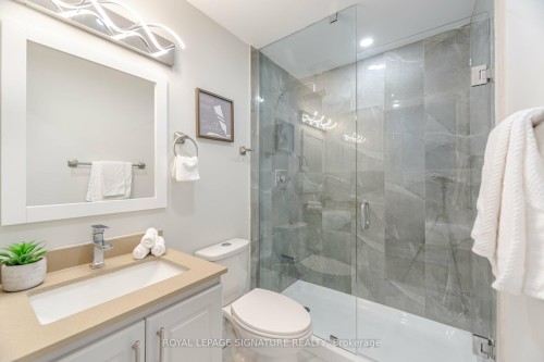 388 Antigua Road, Mississauga, ON - Indoor Photo Showing Bathroom