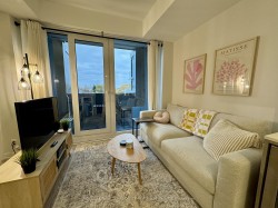 605-2020 Bathurst Street  Toronto, ON M5P 0A6