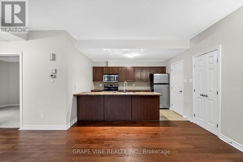 C - 140 Mocha Private, Ottawa, ON - Indoor Photo Showing Kitchen