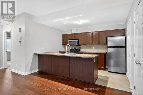 C - 140 Mocha Private, Ottawa, ON - Indoor Photo Showing Kitchen