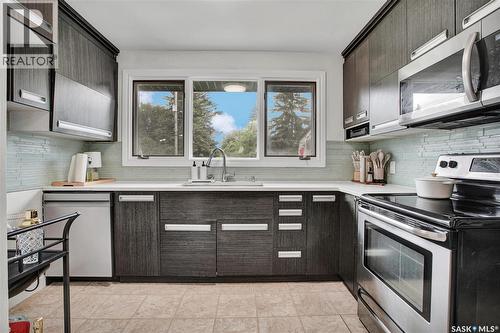 2616 Clarence Avenue S, Saskatoon, SK - Indoor Photo Showing Kitchen