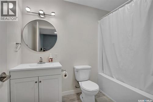 2616 Clarence Avenue S, Saskatoon, SK - Indoor Photo Showing Bathroom
