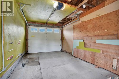 2616 Clarence Avenue S, Saskatoon, SK - Indoor Photo Showing Garage