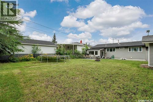 2616 Clarence Avenue S, Saskatoon, SK - Outdoor