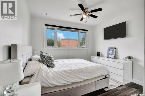 2616 Clarence Avenue S, Saskatoon, SK - Indoor Photo Showing Bedroom
