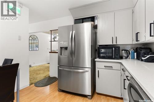 940 Edgar Street, Regina, SK - Indoor Photo Showing Kitchen