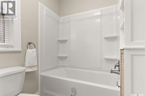 2301 Reynolds Street, Regina, SK - Indoor Photo Showing Bathroom