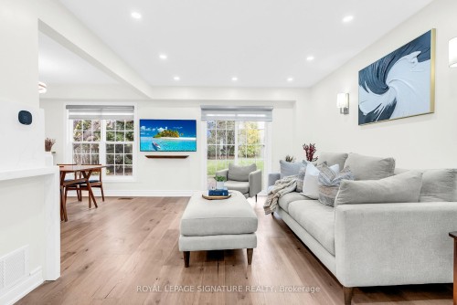6467 Edenwood Drive, Mississauga, ON - Indoor Photo Showing Living Room