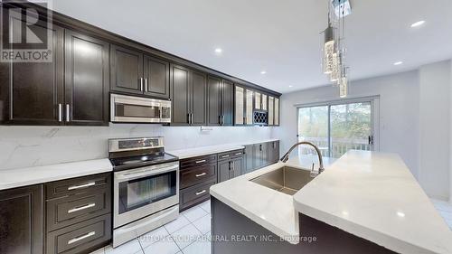 59 Springer Drive, Richmond Hill, ON - Indoor Photo Showing Kitchen