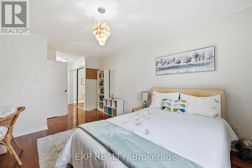 266 Admiral Drive, Oakville, ON - Indoor Photo Showing Bedroom