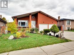 18 PAVAROTTI COURT  Hamilton, ON L8G 4P8