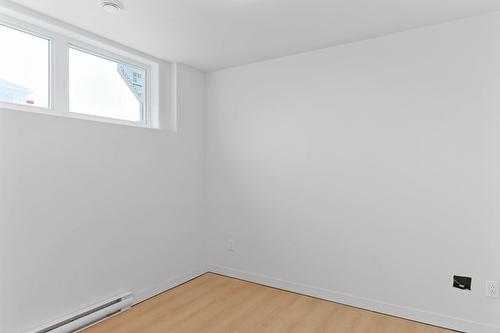 Chambre à coucher - 133 Rue Des Marronniers, Salaberry-De-Valleyfield, QC - Indoor Photo Showing Other Room