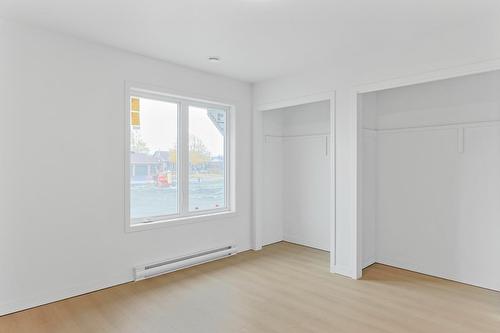 Chambre à coucher principale - 133 Rue Des Marronniers, Salaberry-De-Valleyfield, QC - Indoor Photo Showing Other Room