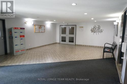 Main Level Lobby - 217 - 316 Lorry Greenberg Drive, Ottawa, ON - Indoor