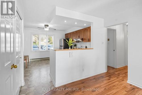 Open-concept layout great for hosting - 1C - 160 Edwards Street, Clarence-Rockland, ON - Indoor Photo Showing Kitchen