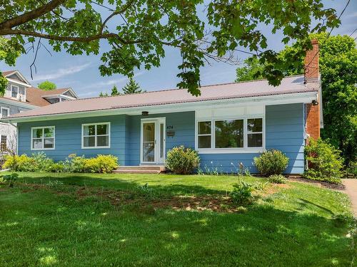 474 Queen Street  Charlottetown, PE C1A 4G7