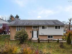 129 Regal Road  Dartmouth, NS B2W 4H7