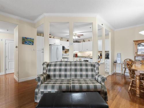 211 52 Whitehall Crescent, Dartmouth, NS 