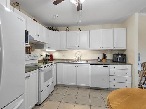 211 52 Whitehall Crescent, Dartmouth, NS 