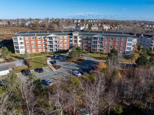 211 52 Whitehall Crescent, Dartmouth, NS 
