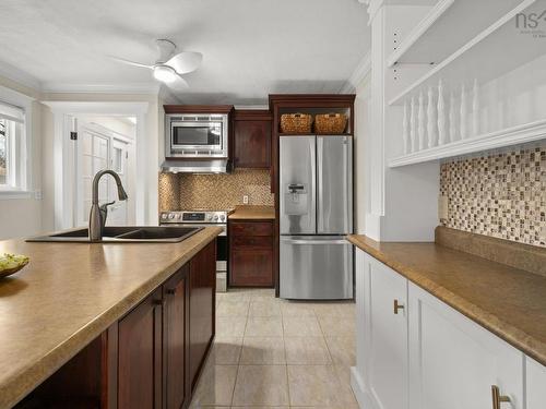 27 Dartmoor Crescent, Bedford, NS 