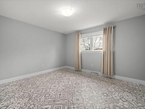 27 Dartmoor Crescent, Bedford, NS 