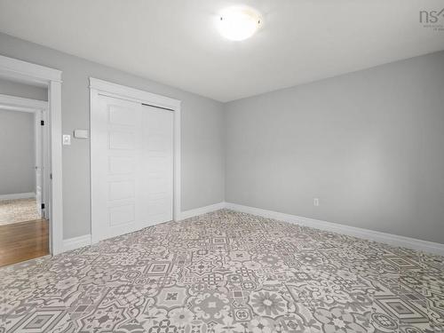 27 Dartmoor Crescent, Bedford, NS 