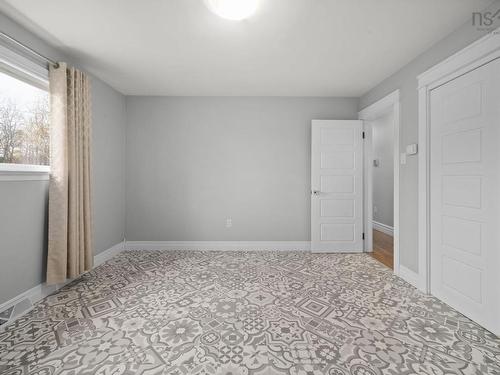 27 Dartmoor Crescent, Bedford, NS 