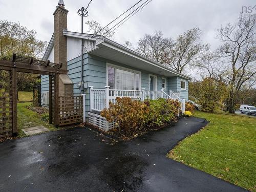 27 Dartmoor Crescent, Bedford, NS 