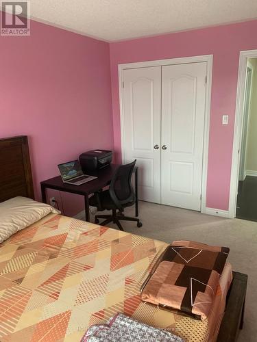 5 Almond Street, Brampton, ON - Indoor Photo Showing Bedroom