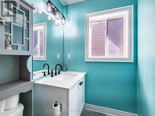 543 Wansbrough Way, Shelburne, ON - Indoor Photo Showing Bathroom