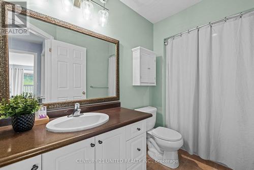 385 Bianco Crescent, Peterborough (Monaghan Ward 2), ON - Indoor Photo Showing Bathroom