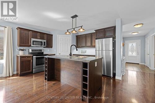 385 Bianco Crescent, Peterborough (Monaghan Ward 2), ON - Indoor Photo Showing Kitchen