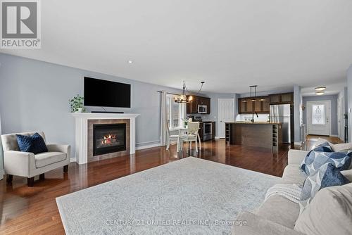 385 Bianco Crescent, Peterborough (Monaghan Ward 2), ON - Indoor Photo Showing Living Room With Fireplace