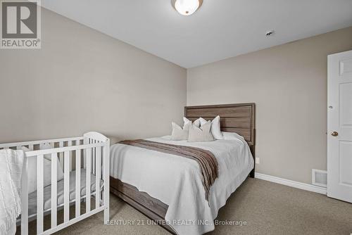 385 Bianco Crescent, Peterborough (Monaghan Ward 2), ON - Indoor Photo Showing Bedroom