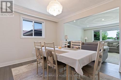7568 Middleshire Drive, Mississauga, ON - Indoor Photo Showing Dining Room