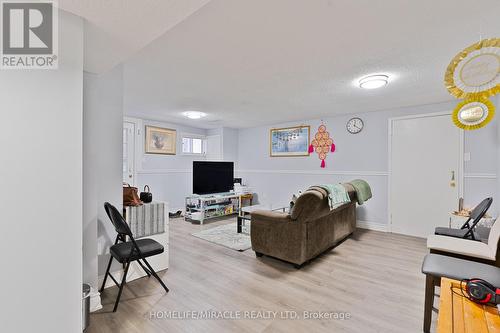 7568 Middleshire Drive, Mississauga, ON - Indoor