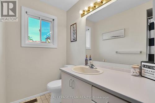 140 Centrepointe Drive, Ottawa, ON - Indoor Photo Showing Bathroom